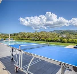 5 bedroom luxury seaside villa with indoor & outdoor pool, near Acharavi, sleeps 10